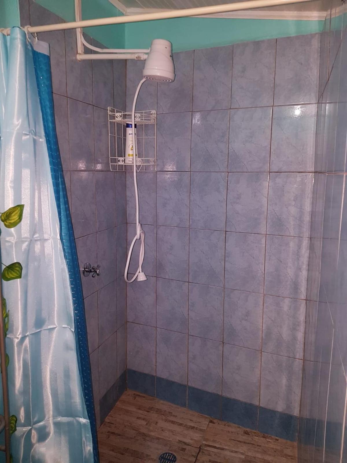 Salz Cozy Inn Roseau Eksteriør bilde