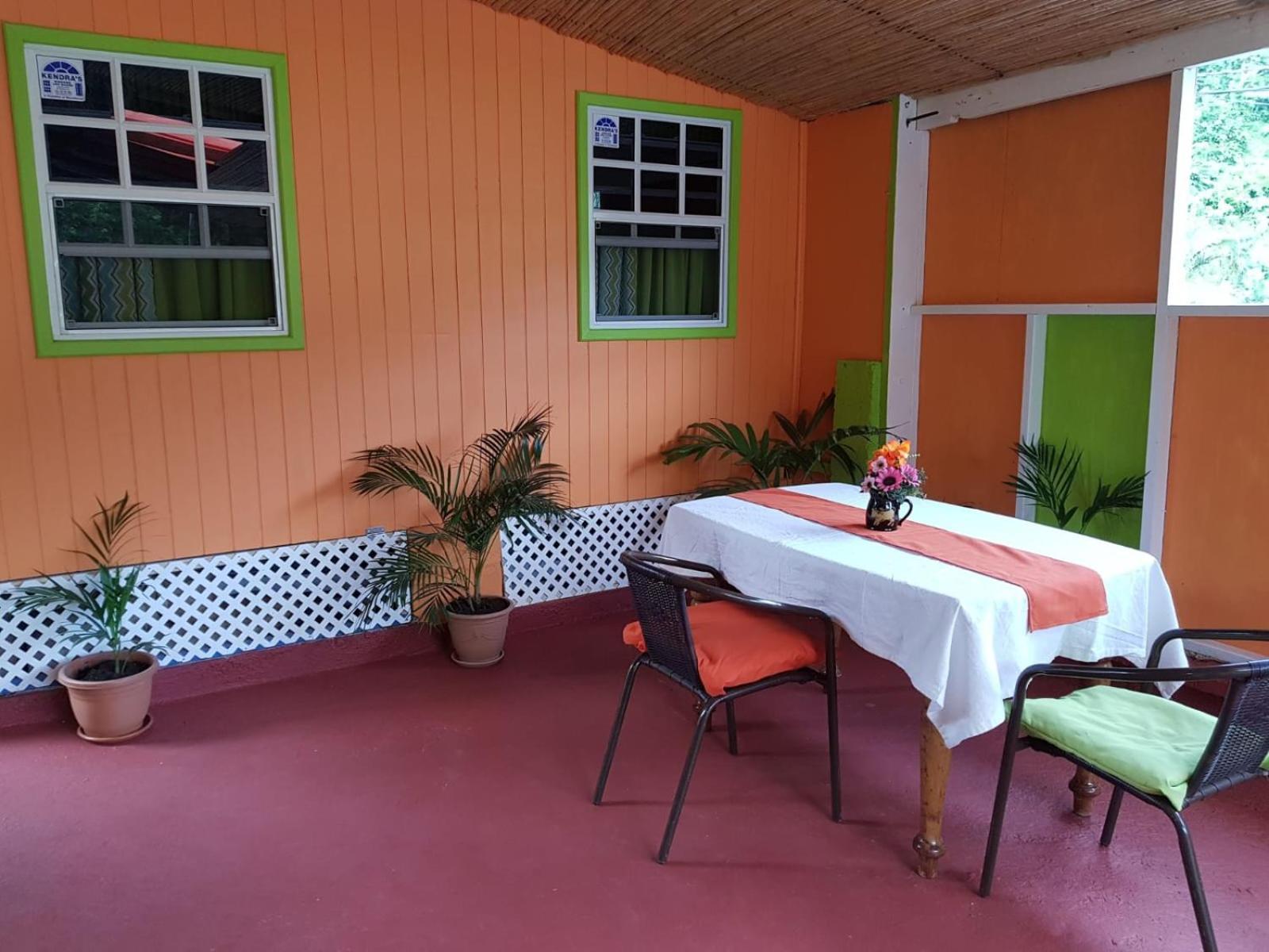 Salz Cozy Inn Roseau Eksteriør bilde